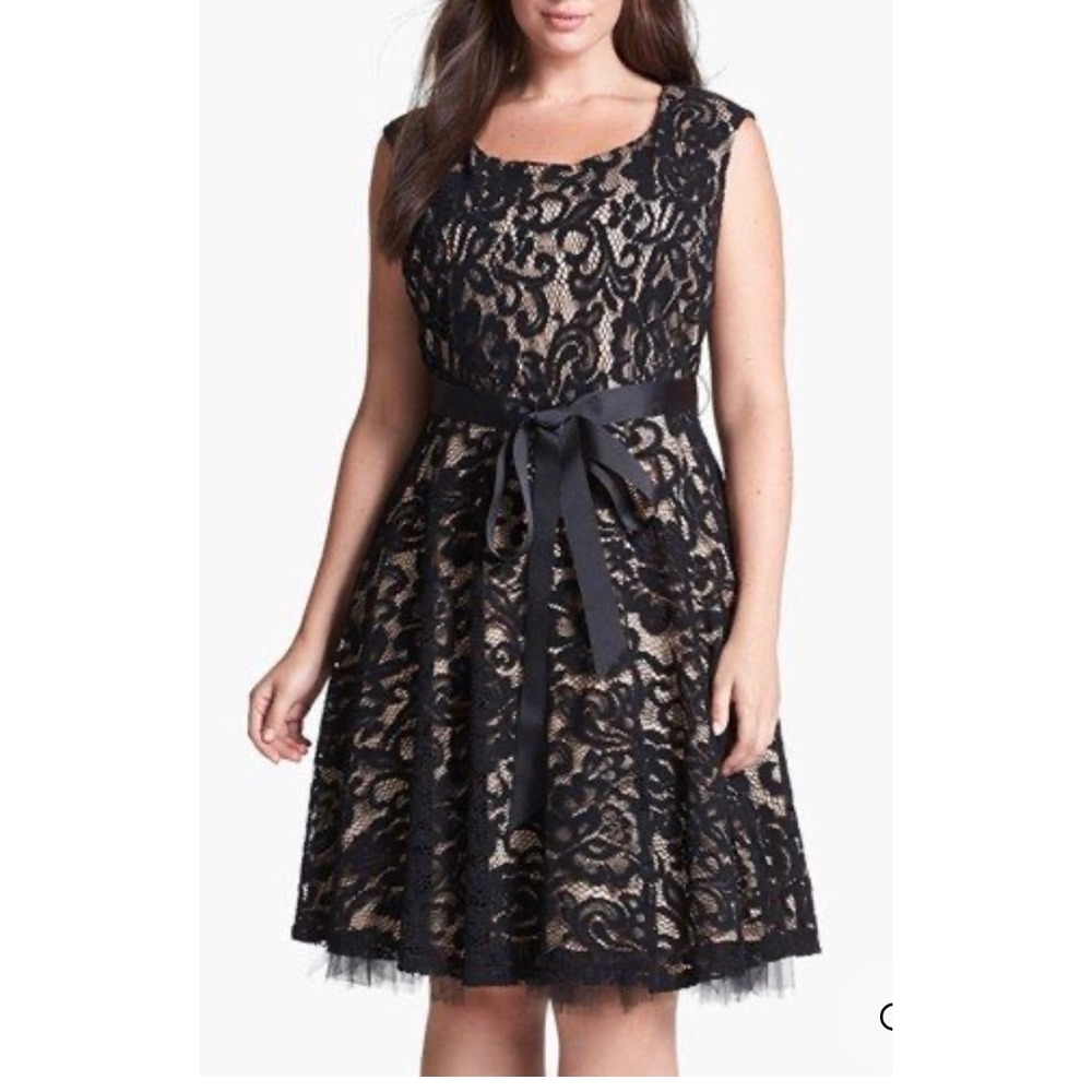 Betsy & Adam Women Black‎ Lace Fit & Flare Cocktail Dress - Size 12